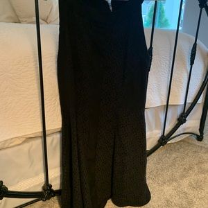 Black sleeveless dress